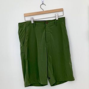 Volcom Hybrid Surf and Turf shorts - size 32